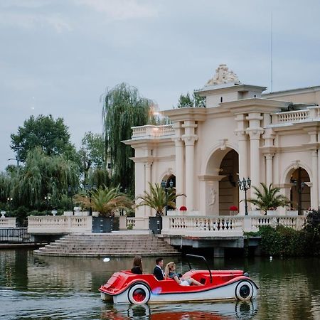 Hotel Venecia Palace Михаловице Экстерьер фото