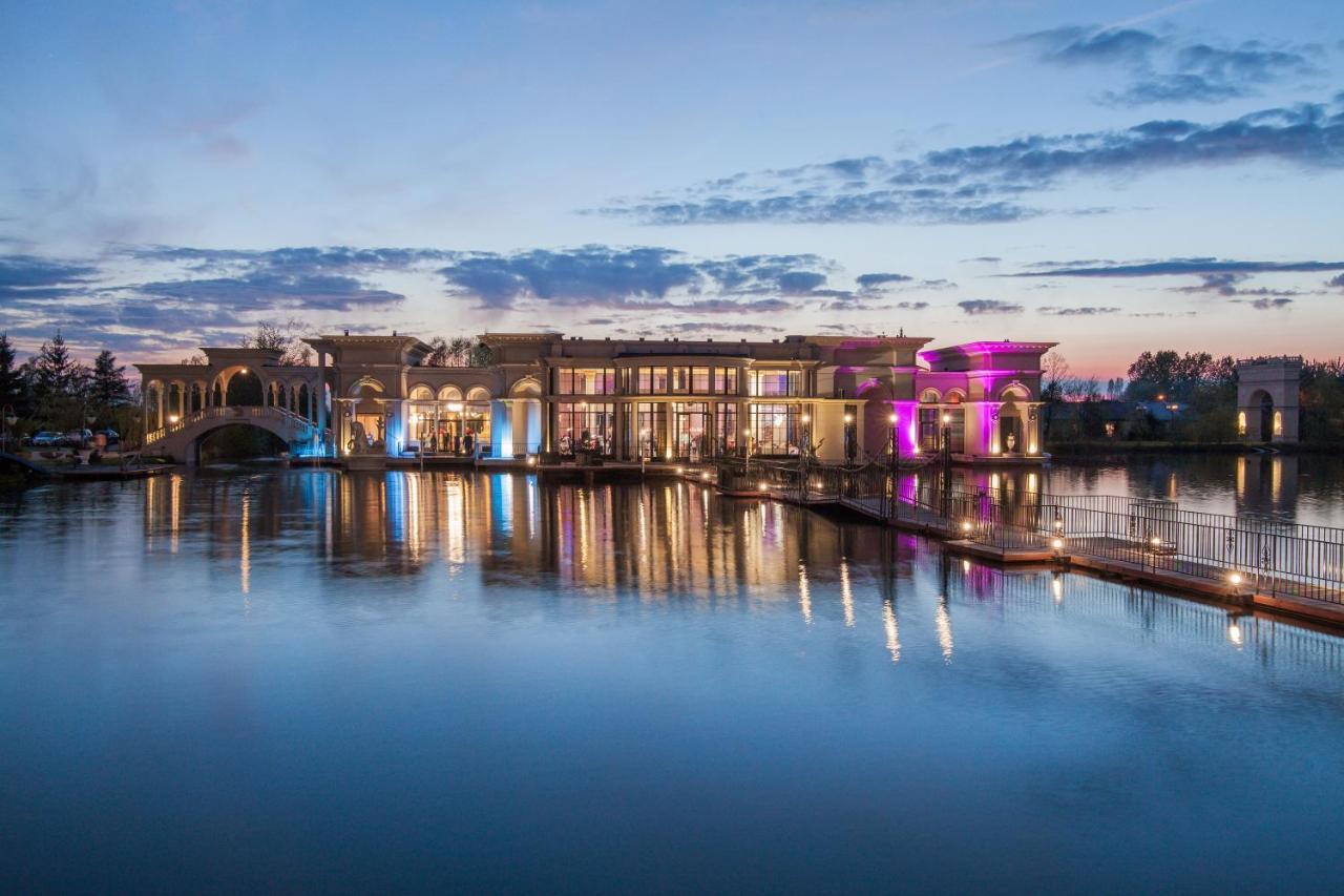 Hotel Venecia Palace Михаловице Экстерьер фото
