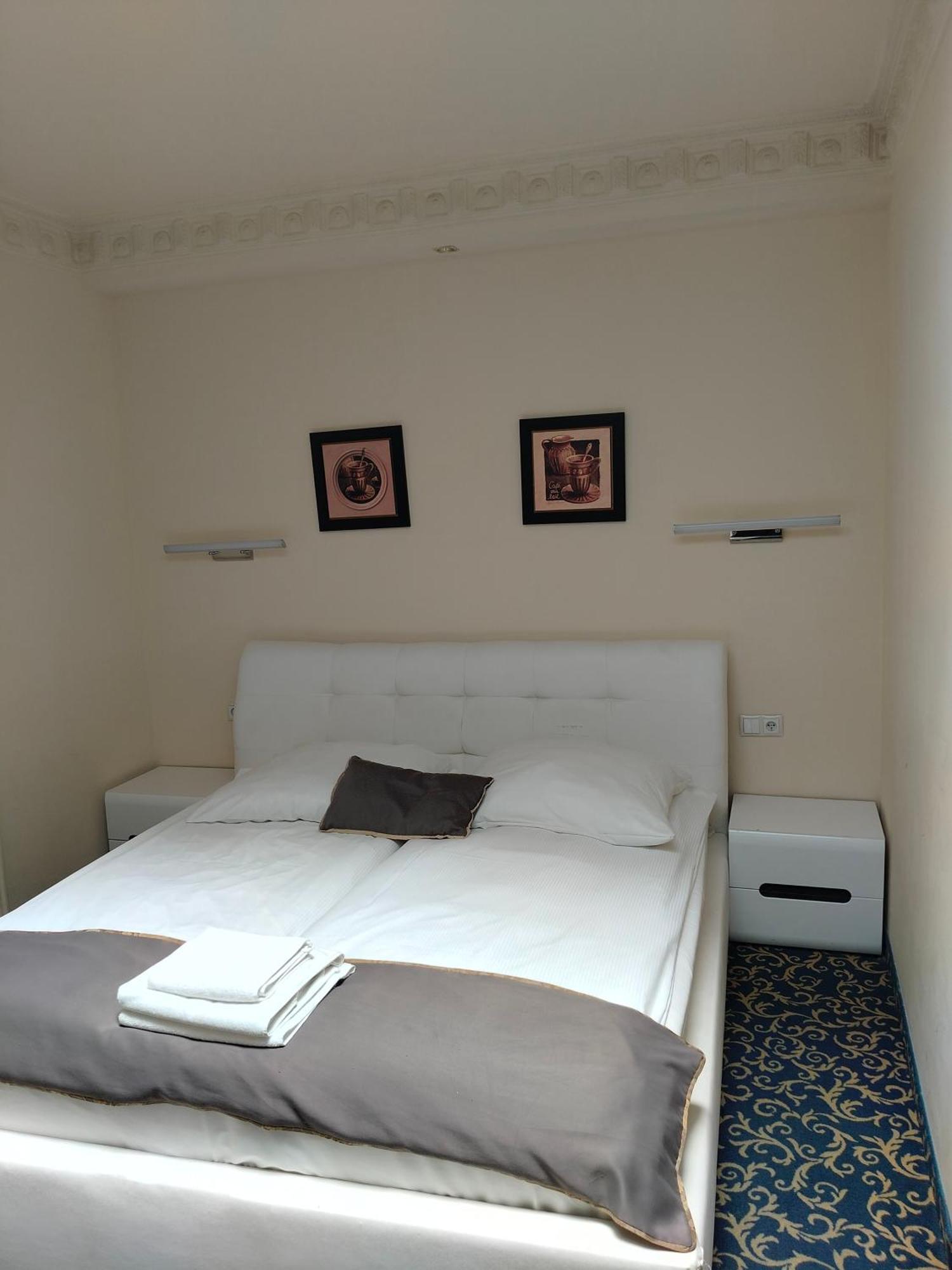 Hotel Venecia Palace Михаловице Экстерьер фото