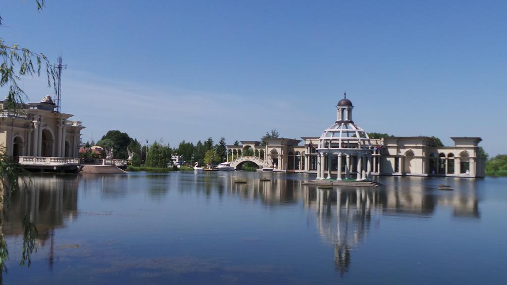 Hotel Venecia Palace Михаловице Экстерьер фото